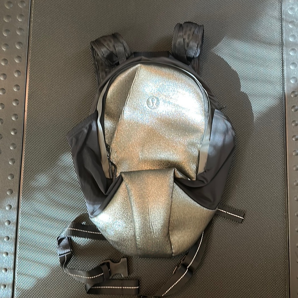 Lulullemon backpack